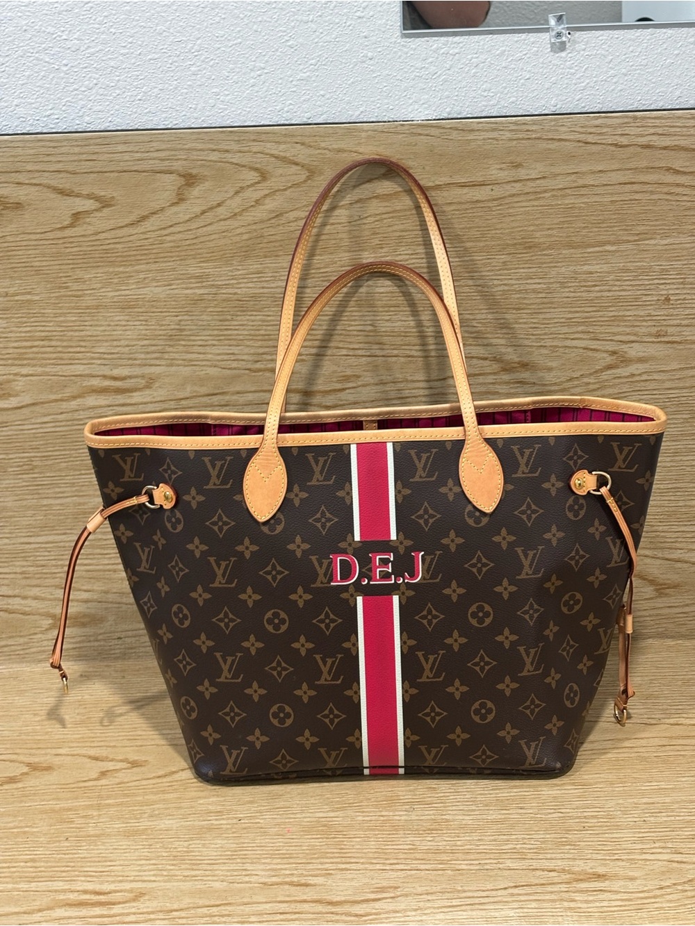 Louis Vuitton never full bag